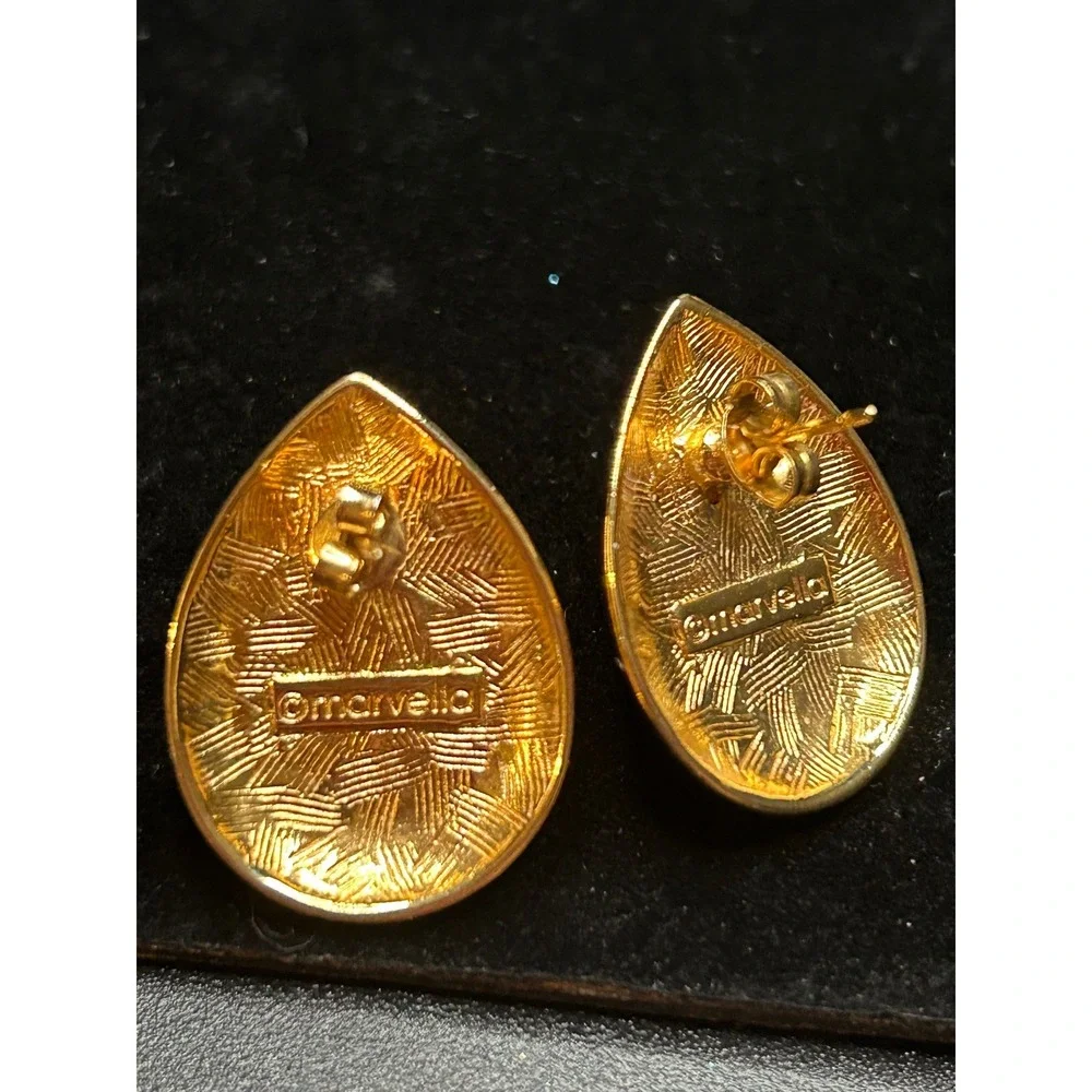 Marvella Vintage Gold Tone Faux Pearl Teardrop Stud Earrings Post Back Classic‎
